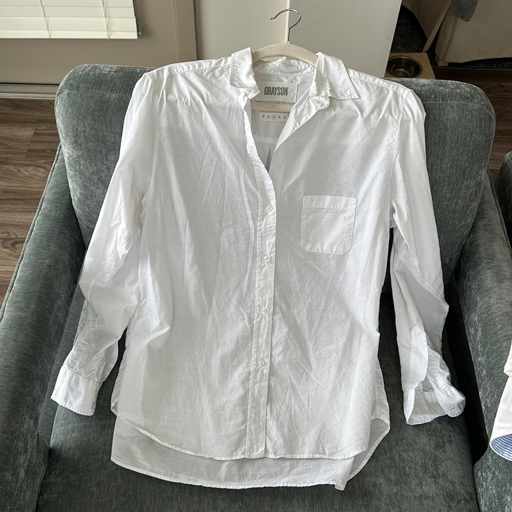 Grayson X Anthropologie “the Hero” white button up Size medium/large Color white